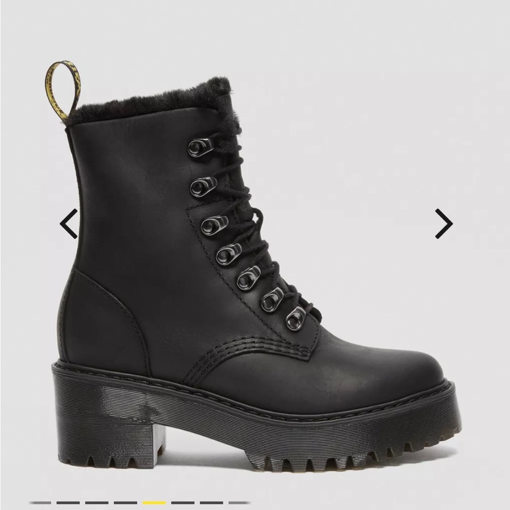 DR. Martens Leona faux fur lace up size 8 heeled boots